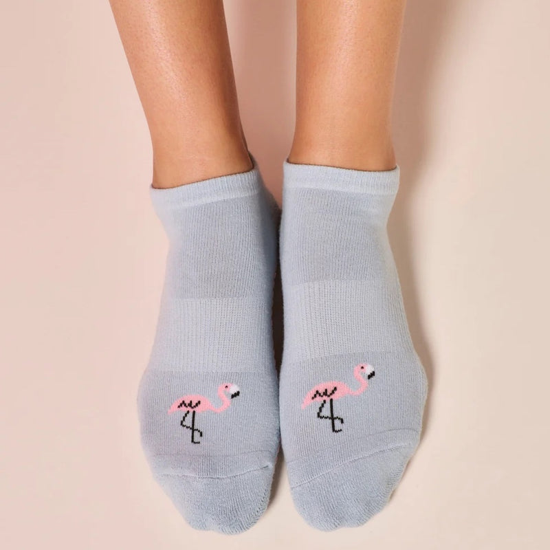 move active classic low rise deco flamingo grip socks