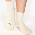 pointe studio happy ankle macadamia grip socks