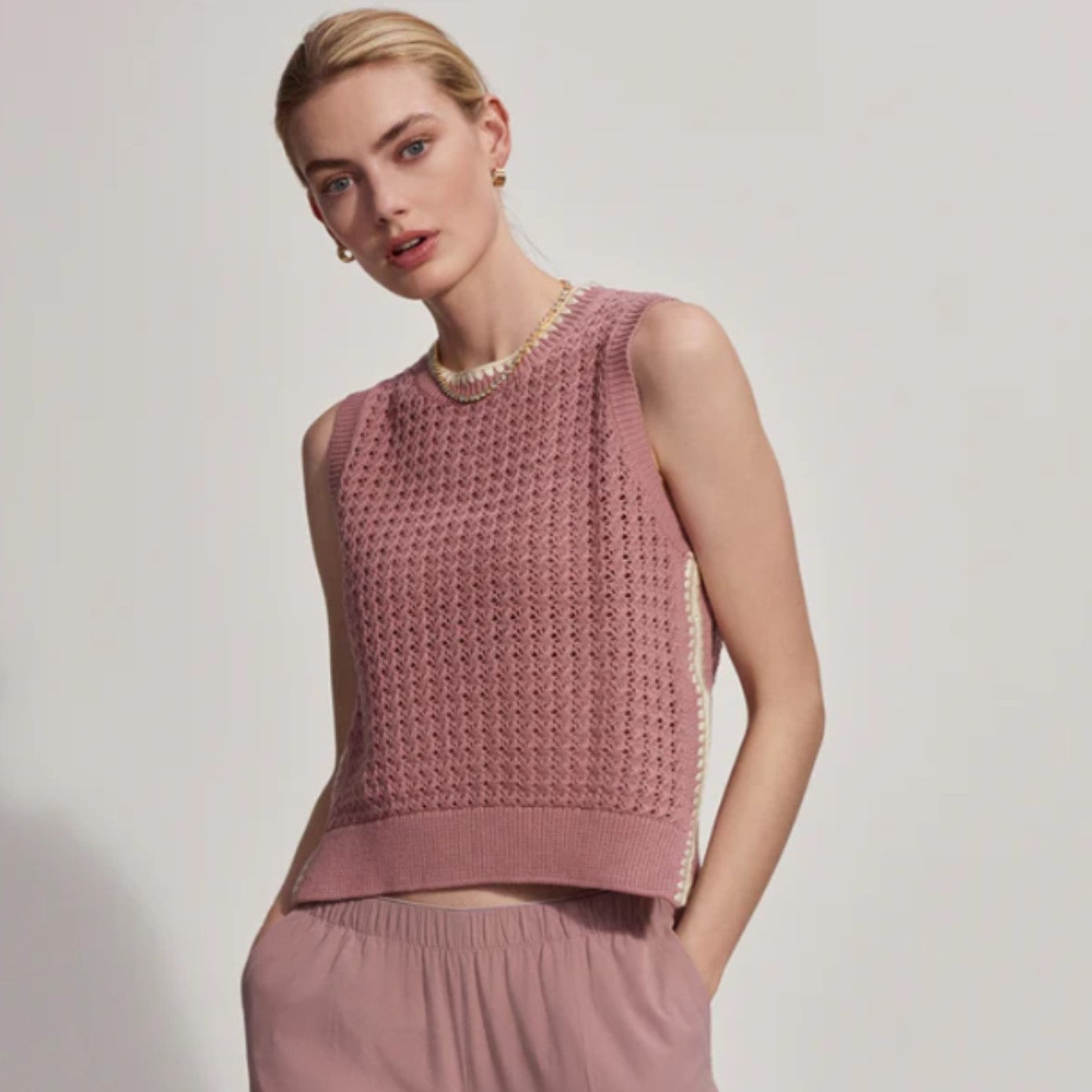 Delaney Knit Vest Woodrose - Varley - simplyWORKOUT – SIMPLYWORKOUT