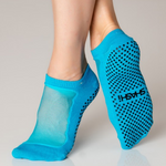 shashi classic regular toe blue grip sock