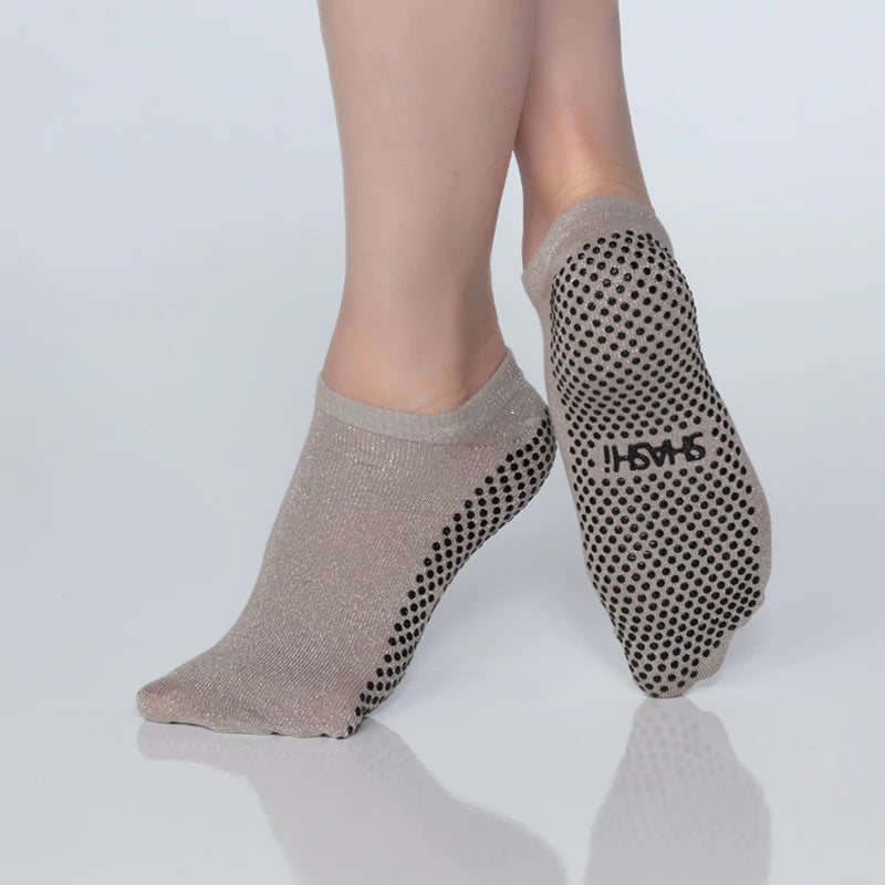 Basics Grip Sock - Taupe and Silver - Shashi- simplyWORKOUT – SIMPLYWORKOUT