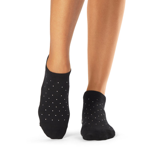 tavi-active-savvy-black-sparkle-grip-socks