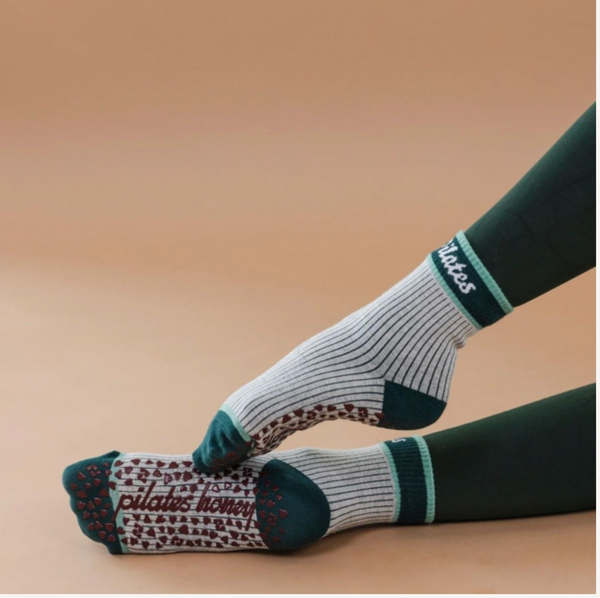 Pilates Honey Shorty Crew Green Stripe Pilates Grip Socks