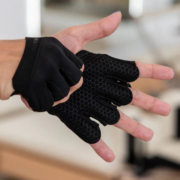 Cheeky Winx Gym Gloves Black