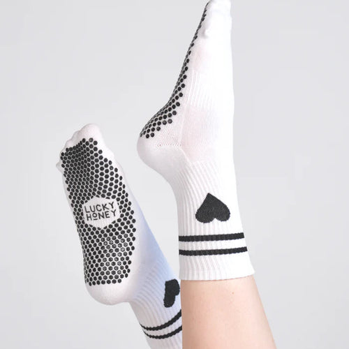 lucky honey emmie heart grip socks black