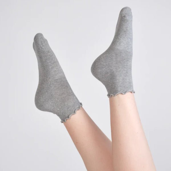 Lucky Honey Everyday Ruffle Cropped Crew No Grip Sock Grey 2