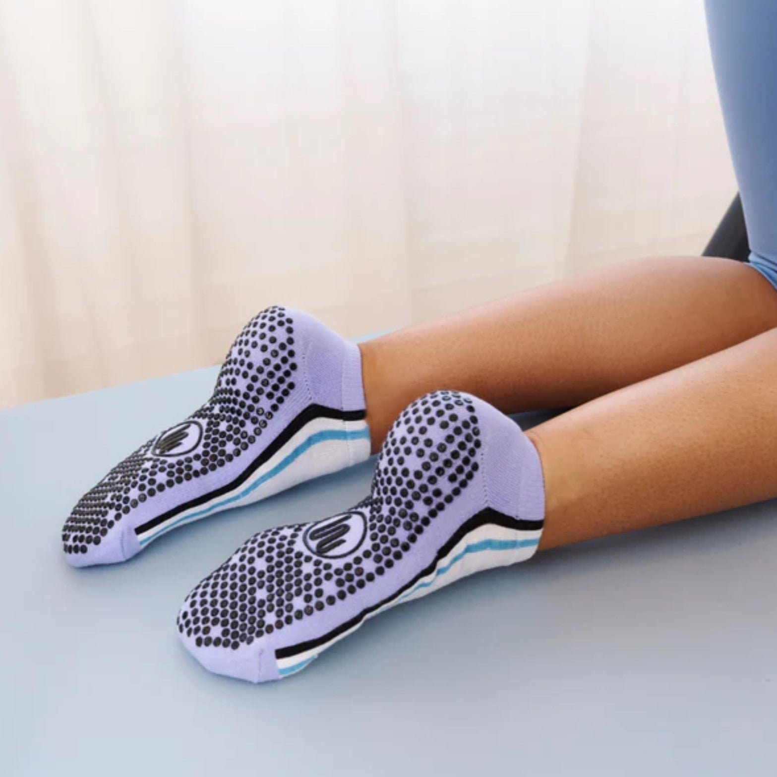 Classic Low Rise Grip Sock Fluid - MoveActive - simplyWORKOUT ...