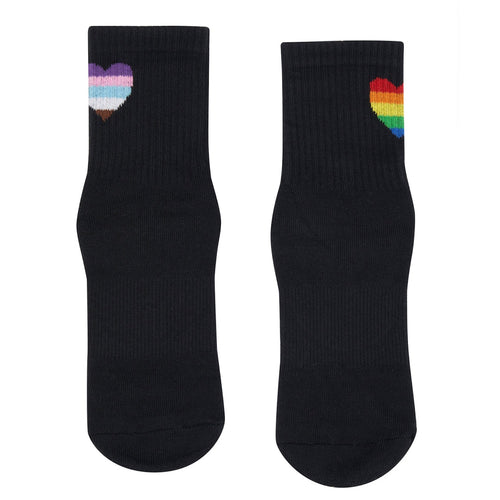move-active-crew-rainbow-heart-grip-socks