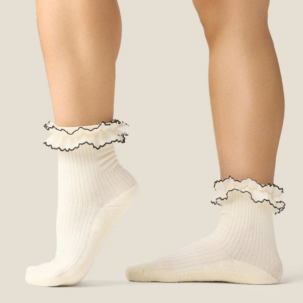 Move Active Crew Ruffle Grip Sock Ruffle Fleur Ivory