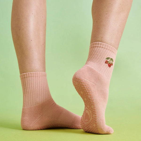 move active crew strawberry patch crew grip socks