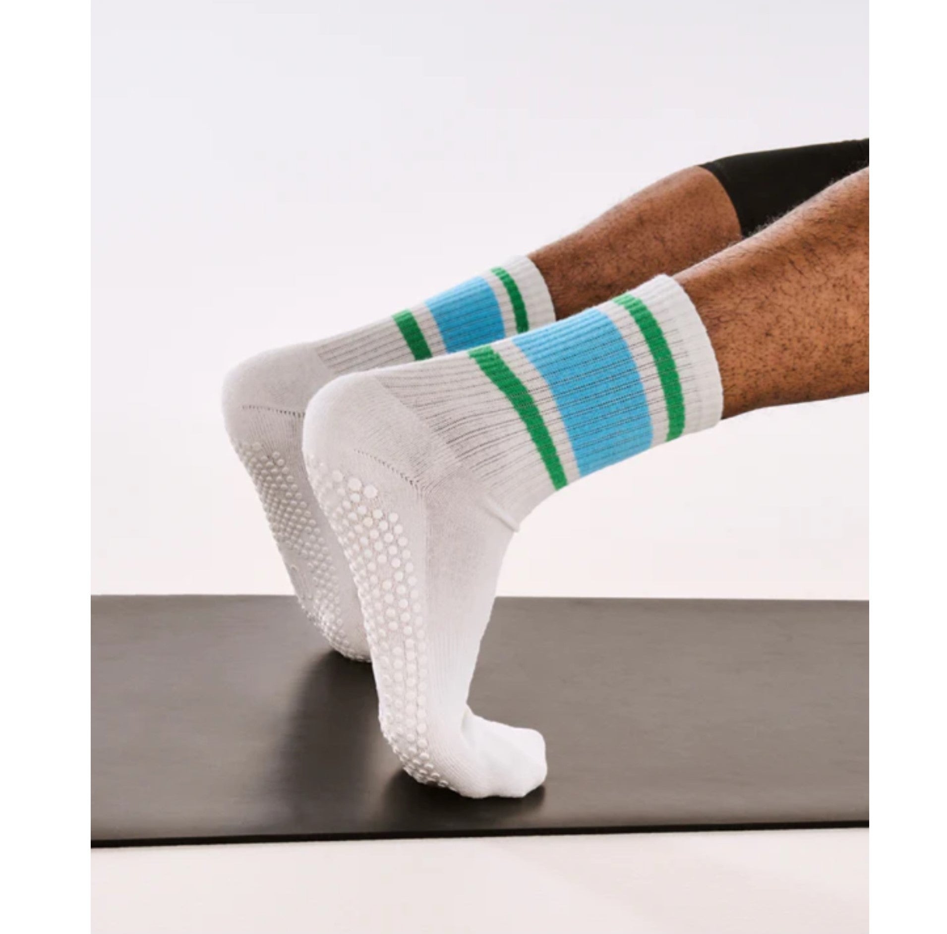 Move Active Mens Crew Grip Socks -MoveActive - simplyWORKOUT – SIMPLYWORKOUT