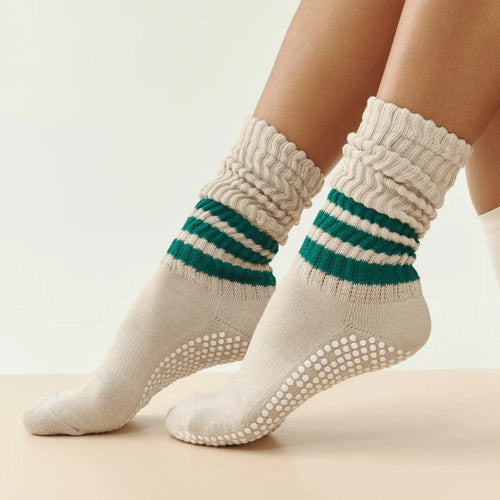 Move Active Scrunch Oat Emerald Stripe Grip Socks 1