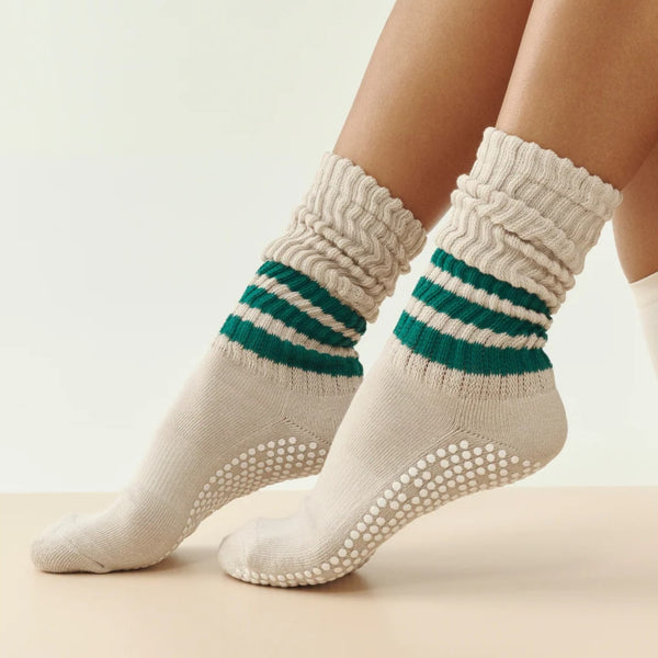 Move Active Scrunch Oat Emerald Stripe Grip Socks 1