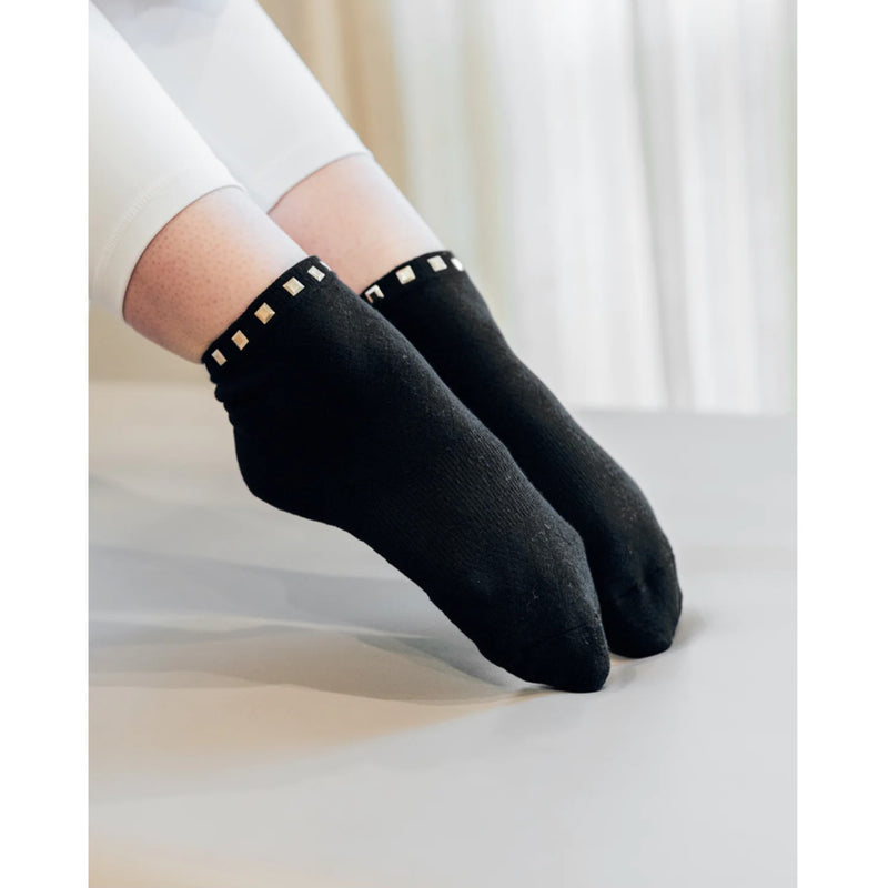pilates honey black studded ankle grip socks
