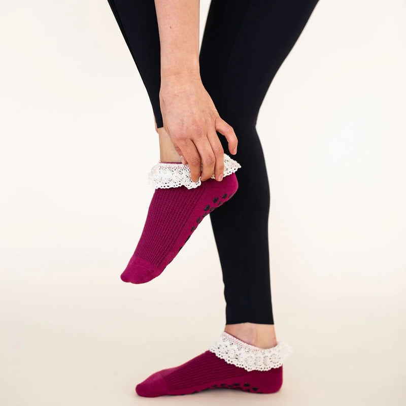 Classic Ruffle - Grip Sock (Barre / Pilates)