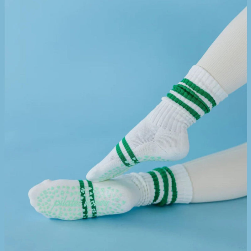 Pilates honey vintage tube green and white slouch grip socks