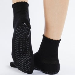 pointe studio happy ankle crew black grip socks