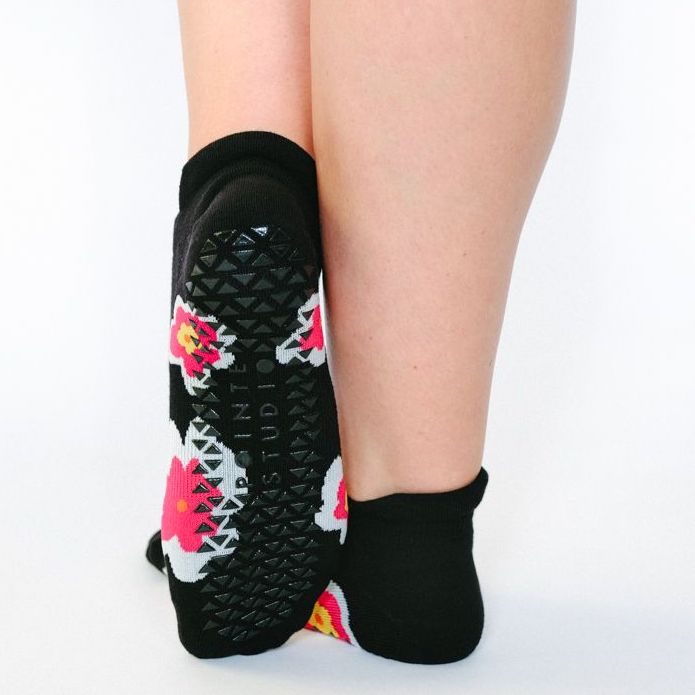 pointe studio posy grip socks black