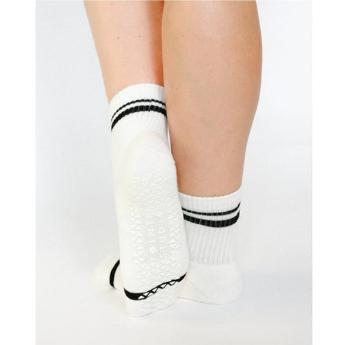 pointe studio varsity ankle white grip socks
