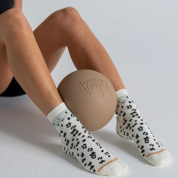 Reformer Loops Quarter Grip Socks Animal Print Black