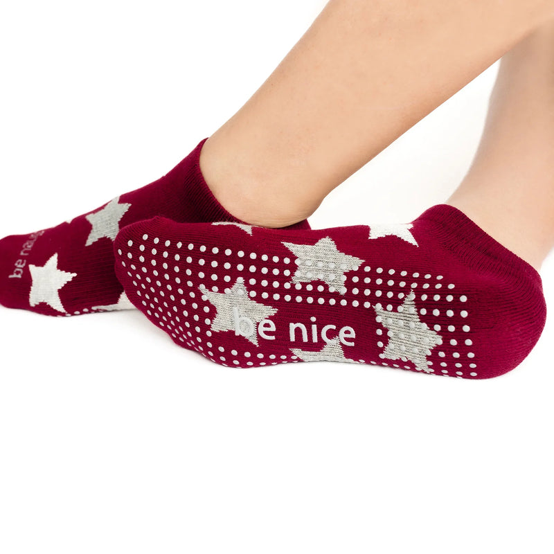 sticky be naughty and nice winterberry grip socks