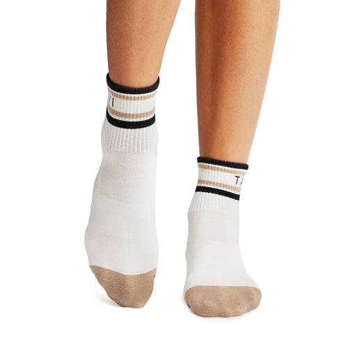 tavi active aria cream color block ankle grip socks