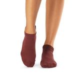 tavi-active-savvy-sahara-twinkle-grip-socks