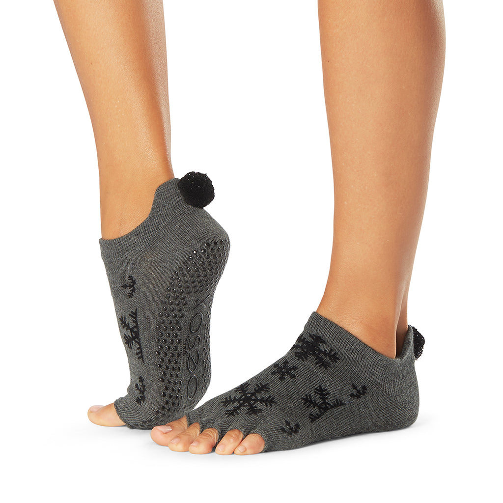 Low Rise Half Toe Grip Socks Snowflake - ToeSox - SimplyWorkout –  SIMPLYWORKOUT