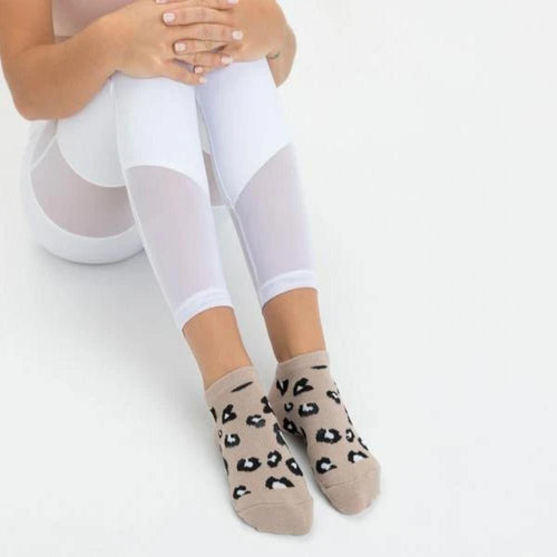 Move Active Classic Low Rise Grip Socks Cheetah Nude 