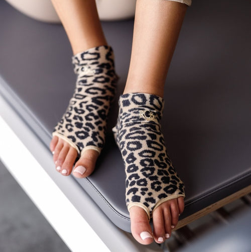 Wholesale girl open toe yoga socks To Compliment Any Outfit Or Be
