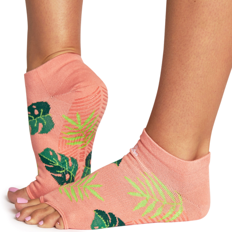 Ro & Arrows Rhiannon Low Show Open toe Grip Socks - Coral print