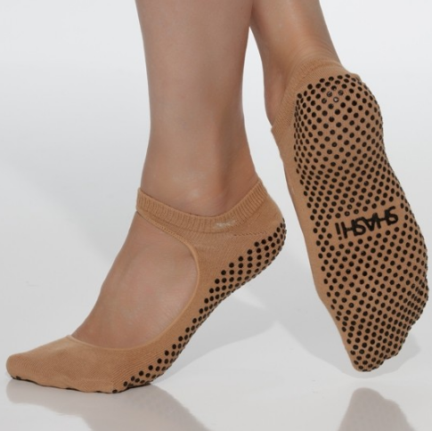 SHASHl Fashion Socks for Women – Grey Fashion Socks for Girls, Classic Trim  - Mary Jane Style Non Slip Pilates Socks – Grip Fashion Ankle Socks for  Dance, Yoga, & Barre Socks (