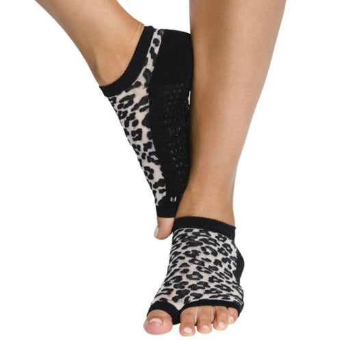 tucketts flow grip socks sheer black leopard