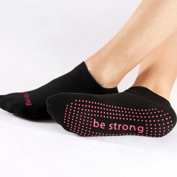 Be Strong Crew Grip Socks - Black (Barre / Pilates)
