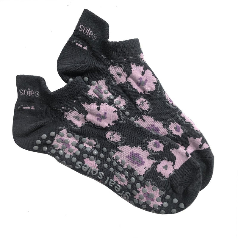 great soles amelie grey floral grip socks