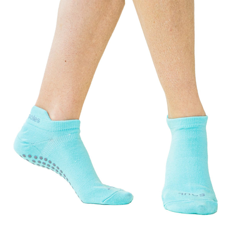 great soles emery tab back grip socks aqua gray