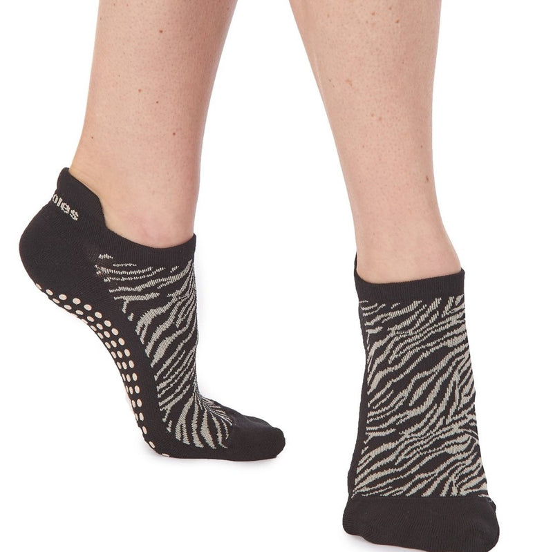 Great Soles Chara Grip Sock Zebra Tan
