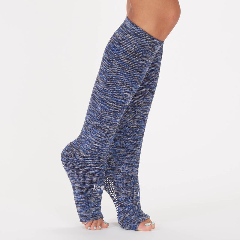 sticky be be love twilight knee high leg warmers with grips