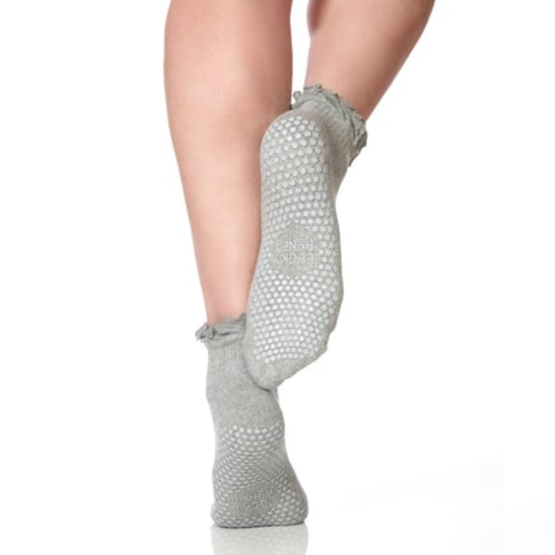 The Ruffle Grip Sock - Lucky Honey – SIMPLYWORKOUT