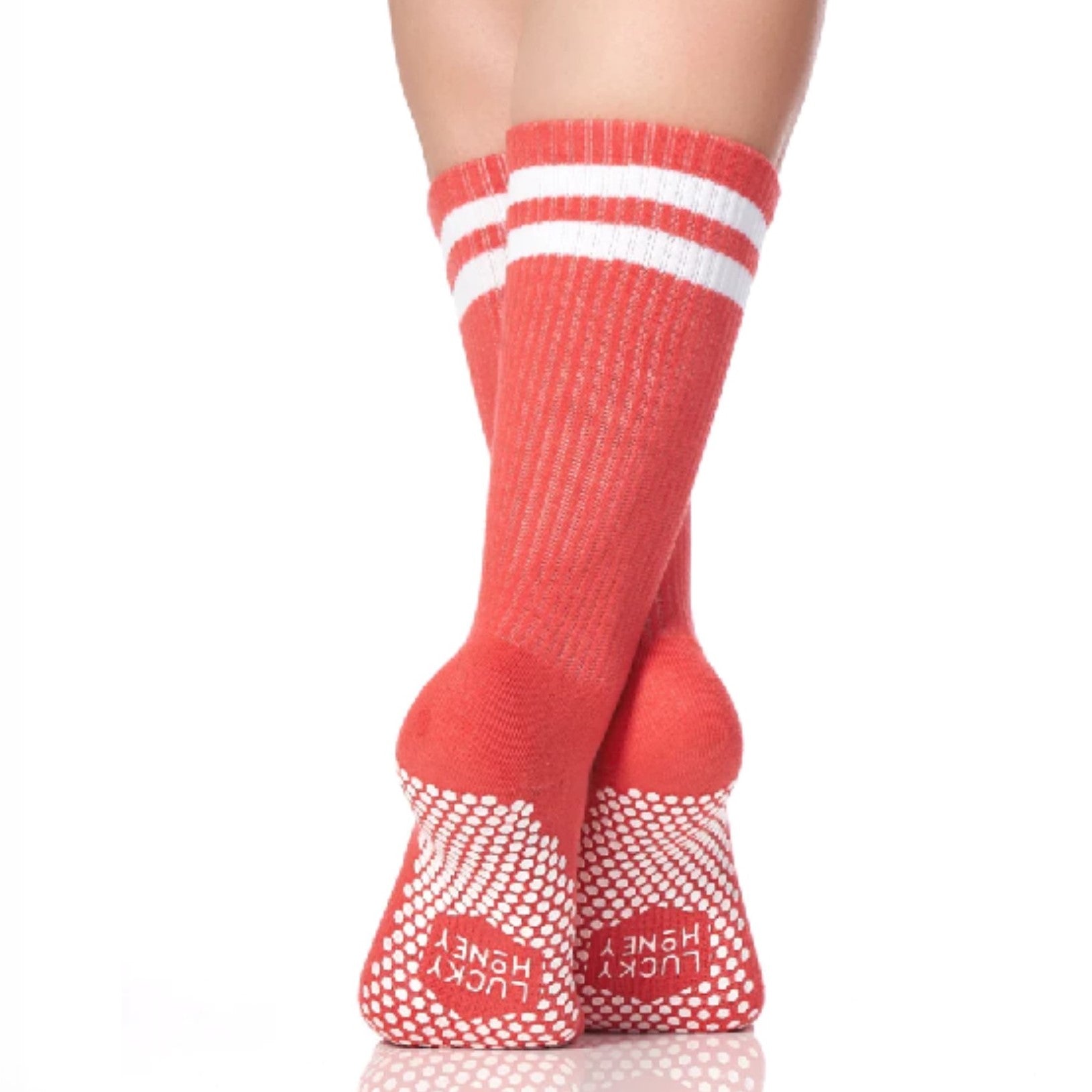 https://www.simplyworkout.com/cdn/shop/products/lucky-honey-grip-socks-the-dad-vintage-red_3.jpg?v=1661557462