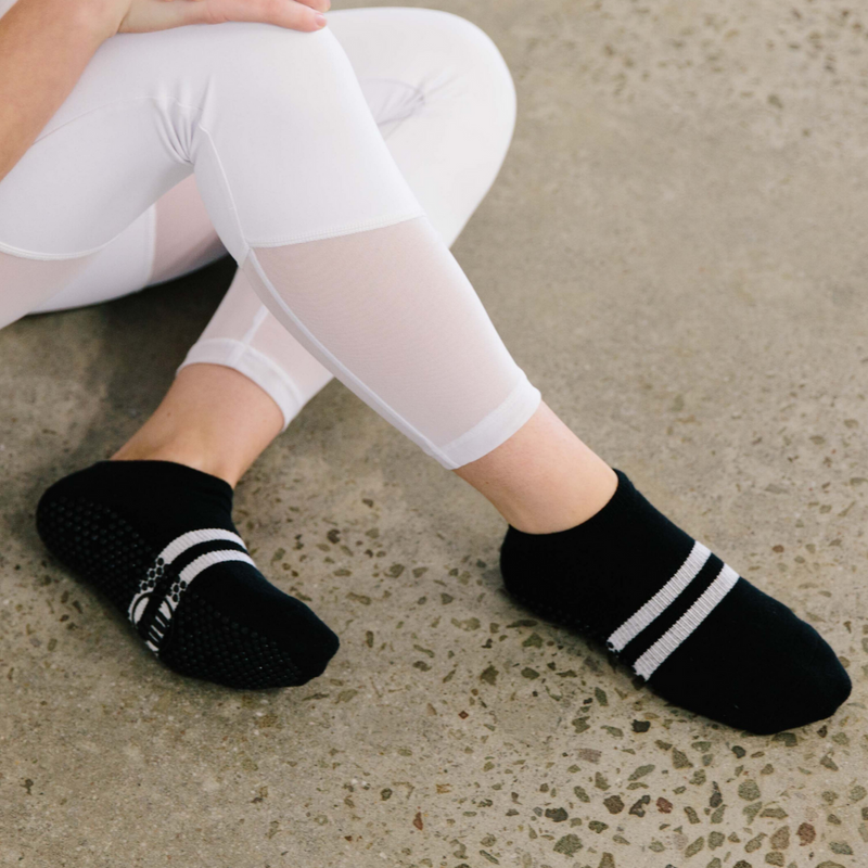 Classic Low Rise Classic Black Sporty Stripe Grip Sock-MoveActive