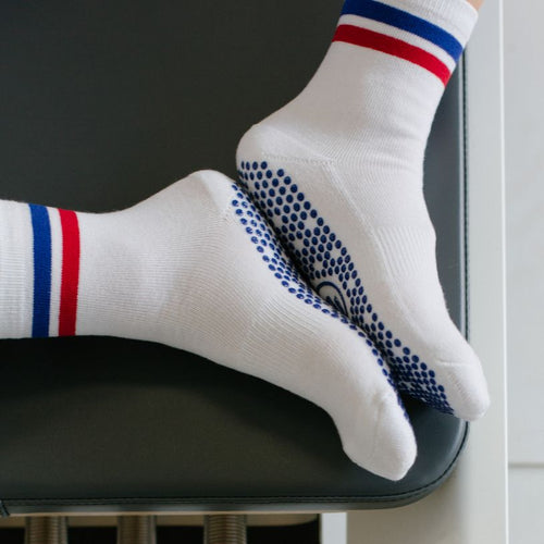 MoveActive Unisex Crew Grip Socks - Sporty Stripe Retro White