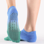 pointe studio niña grip socks algae green