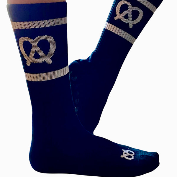 simply workout team pretzel grip socks black